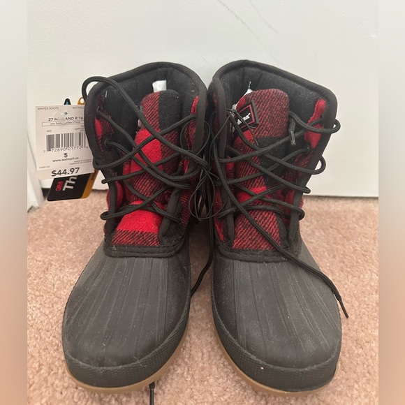 Canadiana Thinsulate Waterproof Winter Boots - Picture 3 of 3